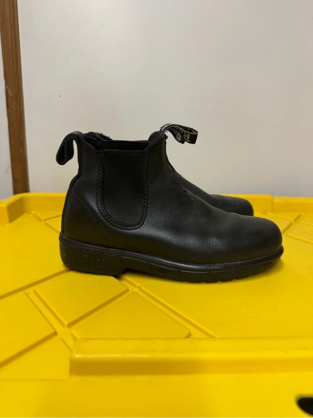 Rossi Endura Chelsea Boots Size 5 Black Leather Made in Australia Work Boots